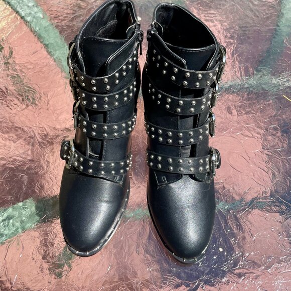 Le Château Black Ankle Boots - Picture 7 of 7